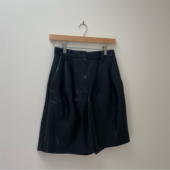 Aritzia Wilfred Limerick Short - Picture 4 of 7